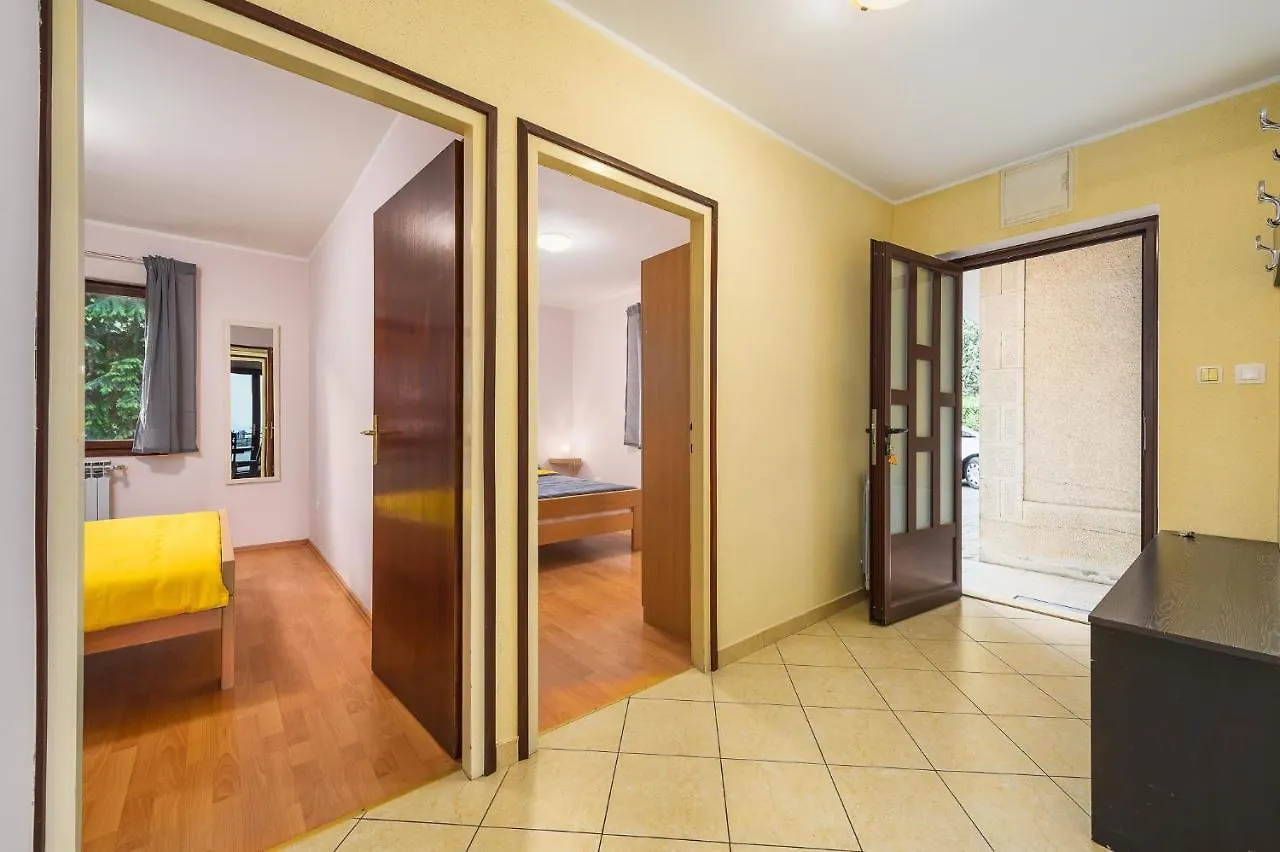 Apartments With A Parking Space Lovran, Opatija - 7869 Croatia