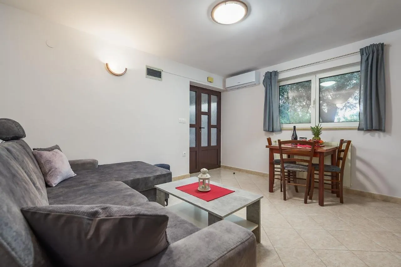 Apartments With A Parking Space Lovran, Opatija - 7869