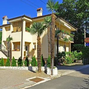 With A Parking Space Opric, Opatija - 7728 Lovran